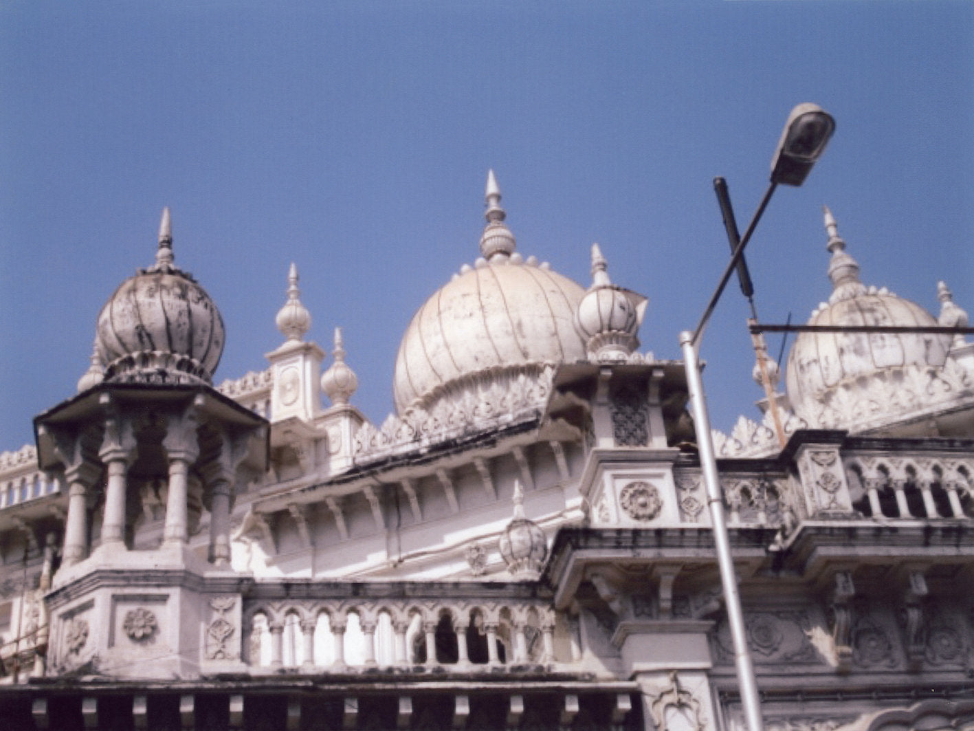 HK_053 - Hannelore Knuts - INDIA - I think